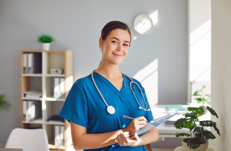 Démographie Infirmière en France : Chiffres Clés et Enjeux de la Profession